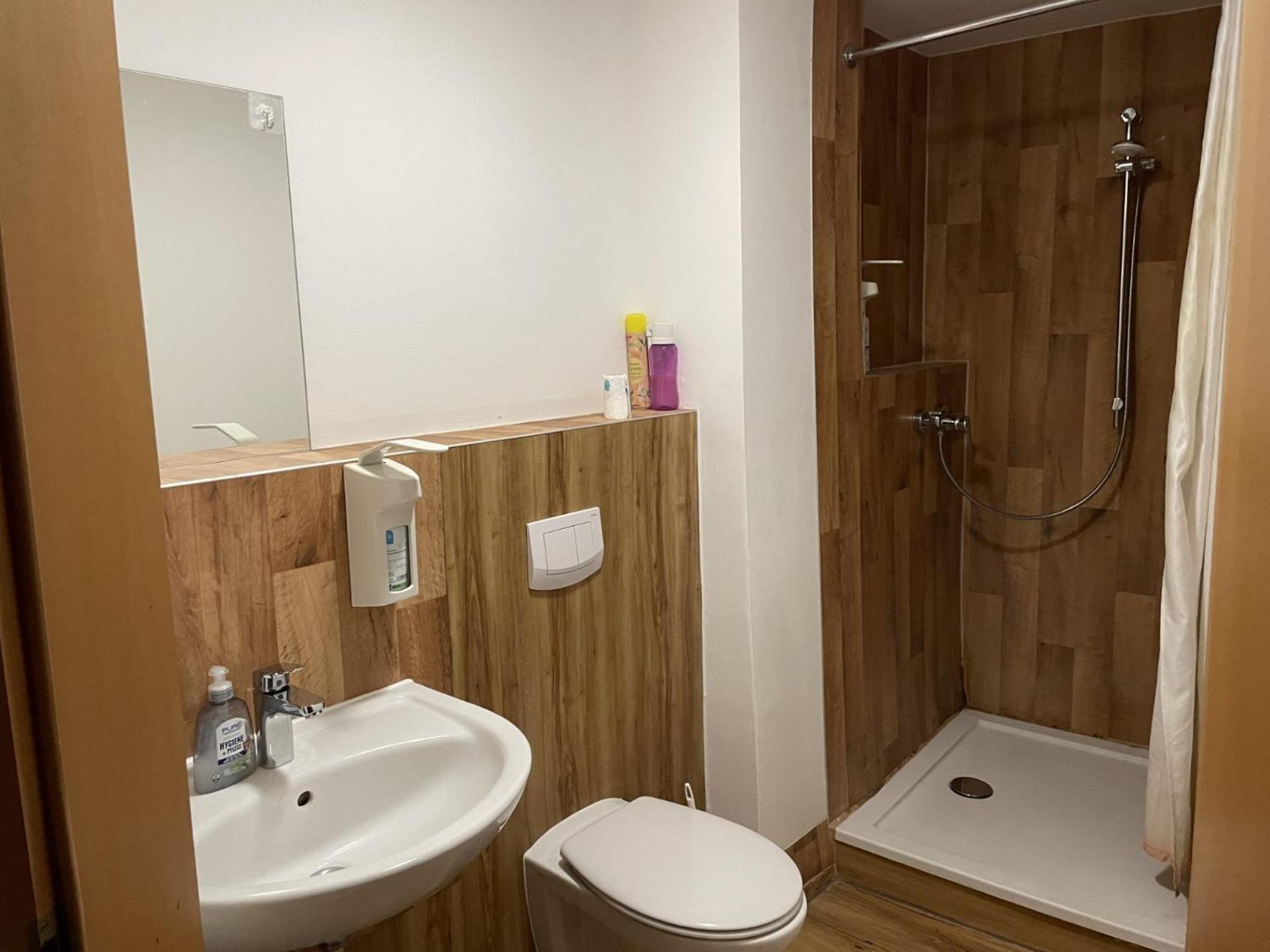 Personalwohnheim Altenpflege Foditsch Sankt Johann (Baden-Wurttemberg) Quarto foto